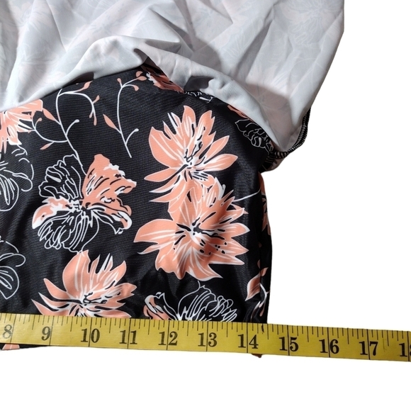 HANDKERCHIEF Tankini Top - Picture 6 of 7